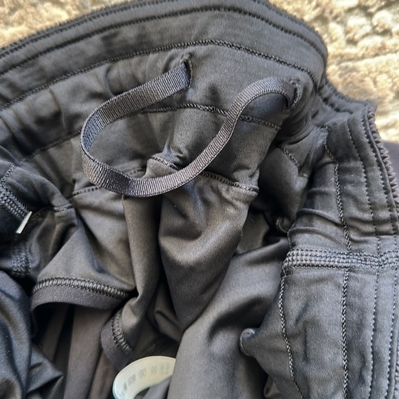 Lululemon Track That MR Short 5” *Lined - Picture 5 of 6